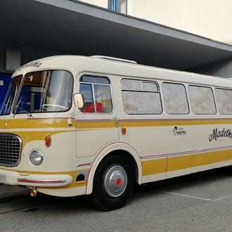 Kliknutím zvětšíte Pojízdná prodejna Škoda 706 RTO