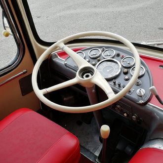 Kliknutím zvětšíte Škoda 706 RTO podniková prodejna
