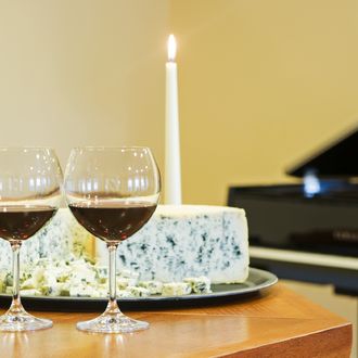 Možnost degustace sýrů a vín